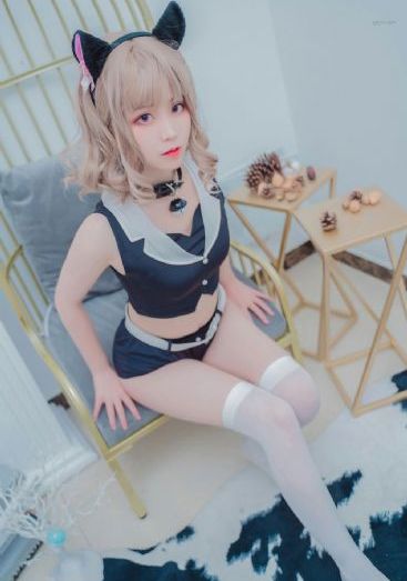 欧美超刺激高跟丝袜_短视频完整无删减版