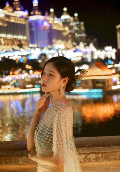 色偷偷人人澡人人爽人人模怡红院_BD国语电影完整版在线观看