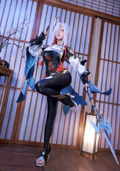 欧美捆绑堵嘴挣扎_在线观看免费版