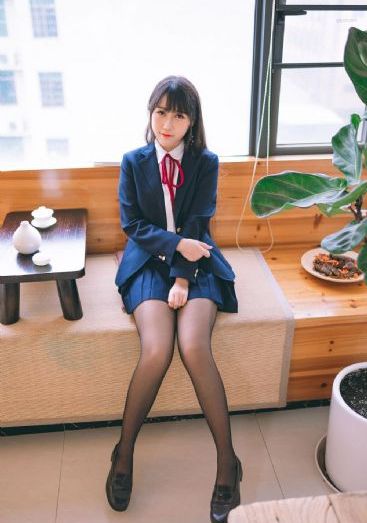 欧美毛衣美女_720高清完整版