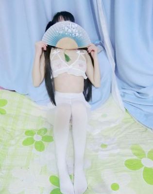 蜜桃免费视频精品_1080高清迅雷在线观看