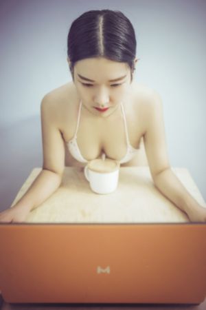 九九九爱精品视频_1080P最新电影在线观看